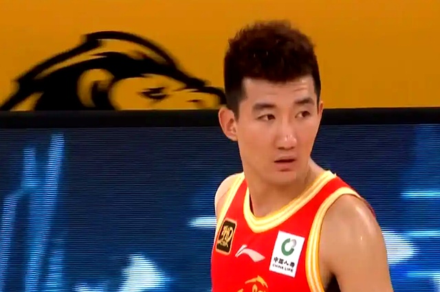 孙铭徽因场上行为被罚款3万元(孙铭徽因场上行为被罚款3万元是真的吗)
