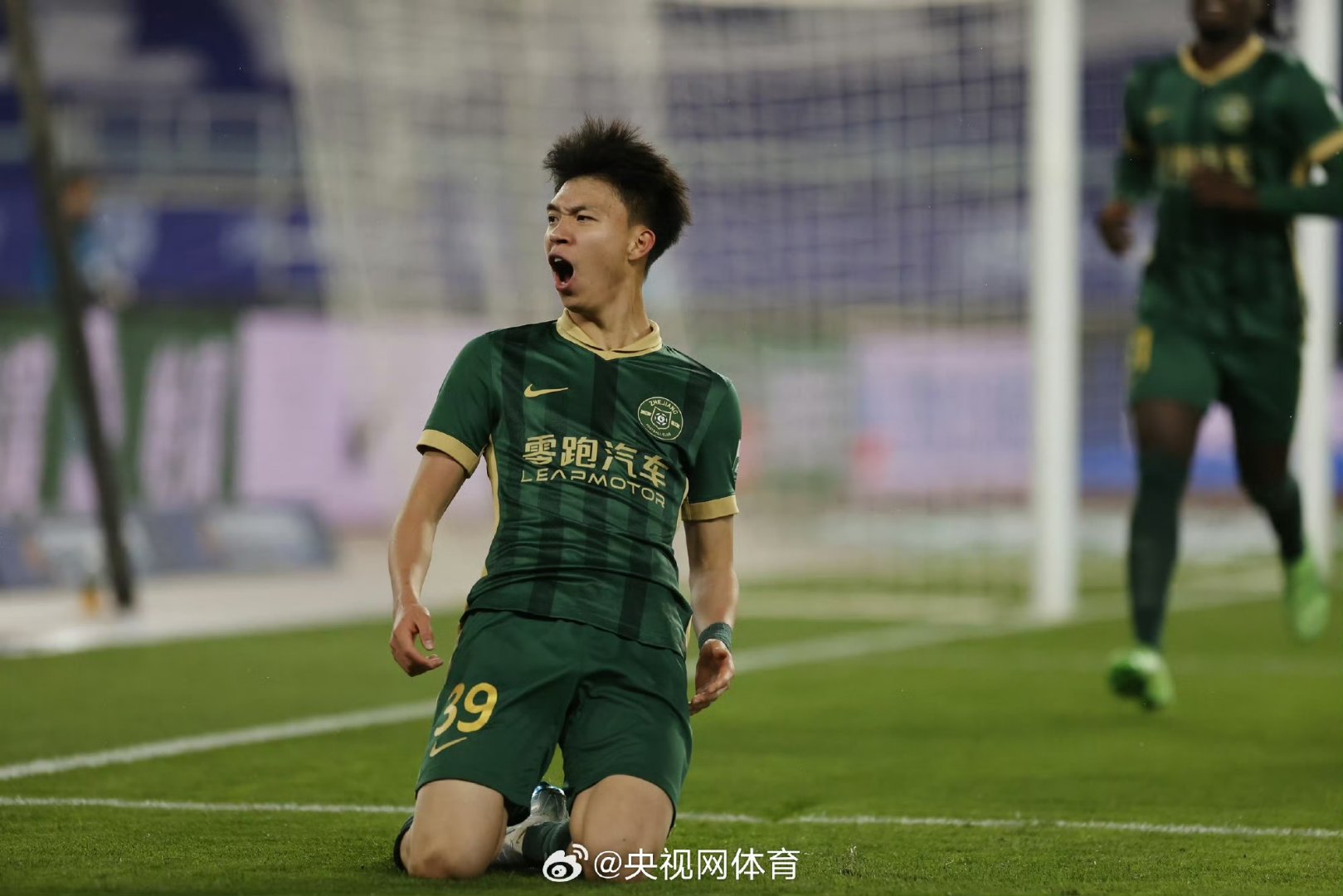 中超最佳阵容：浙江新援替补造3球国安锋霸戴帽领跑射手榜