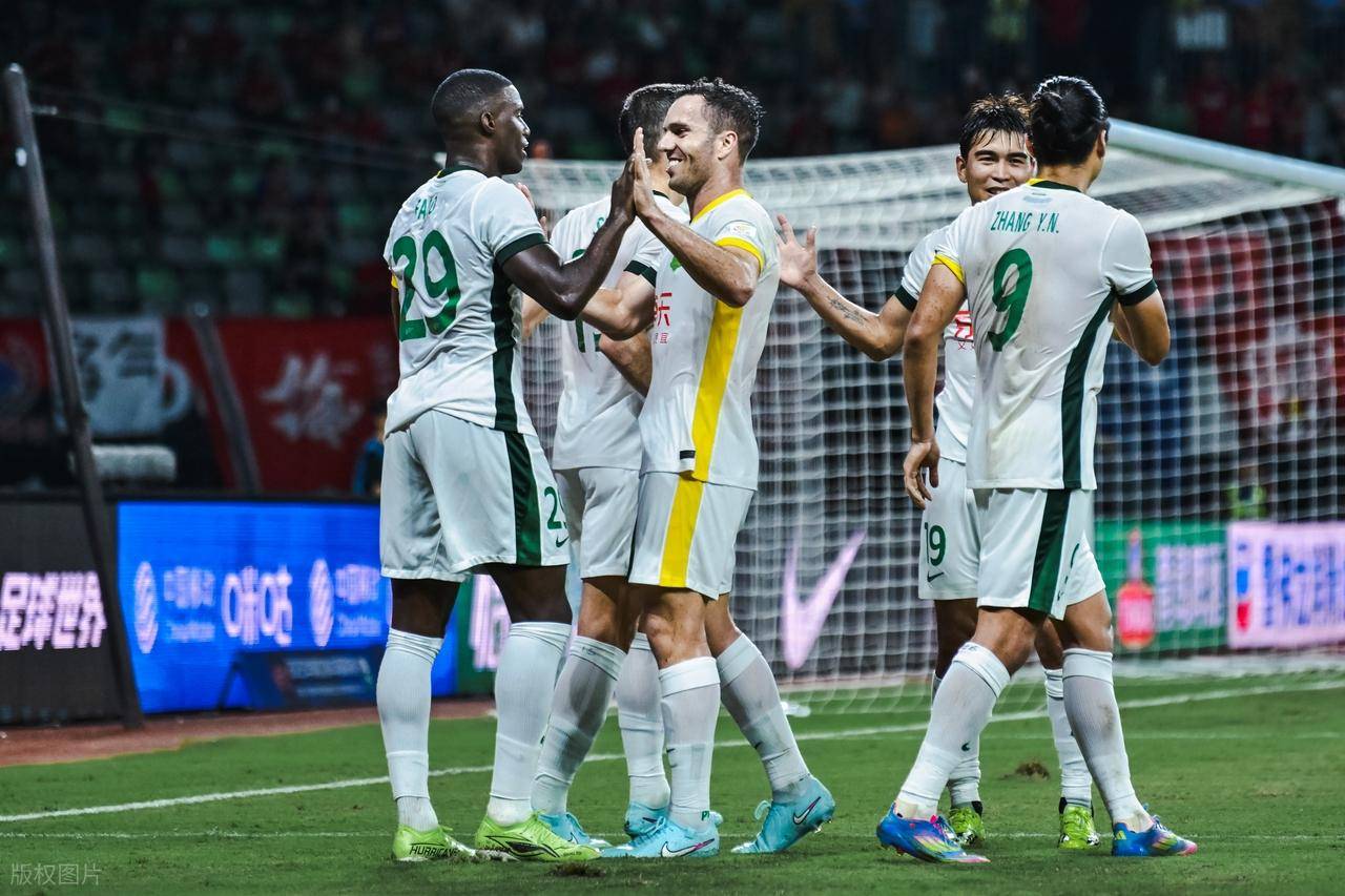 关于半程冠军!法比奥戴帽国安4-0梅州15轮不败的信息